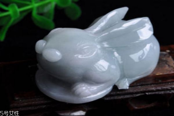 什么是老坑玉呢 老坑玉有什么價(jià)值呢 什么是老坑玉呢 老坑玉有什么價(jià)值呢