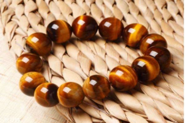 什么是虎眼石呢 虎眼石有什么作用呢 什么是虎眼石呢 虎眼石有什么作用呢