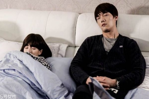 男女戀愛同居正常嗎 男女戀愛同居注意事項 男女戀愛同居正常嗎 男女戀愛同居注意事項