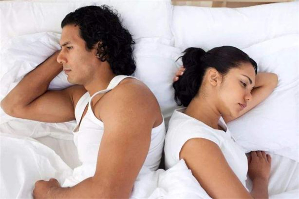 夫妻沒感情了該離婚嗎 夫妻沒感情要為了孩子堅持嗎 夫妻沒感情了該離婚嗎 夫妻沒感情要為了孩子堅持嗎