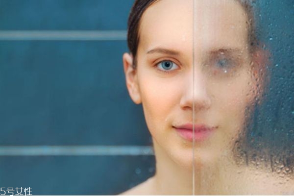 先用沐浴露還是先用磨砂膏 先洗澡還是先涂磨砂膏 先用沐浴露還是先用磨砂膏 先洗澡還是先涂磨砂膏