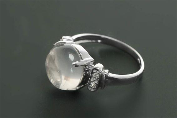 白水晶可以戴著睡覺嗎 白水晶可以放臥室嗎 白水晶可以戴著睡覺嗎 白水晶可以放臥室嗎