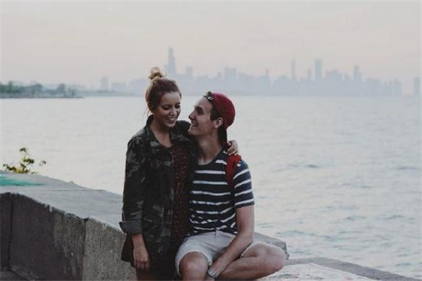 怎么追很害羞的女生 害羞內(nèi)向的女孩怎么追 怎么追很害羞的女生 害羞內(nèi)向的女孩怎么追