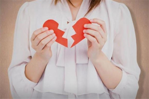 同居后男朋友態(tài)度變了怎么辦 同居男朋友要分手怎么挽回 同居后男朋友態(tài)度變了怎么辦 同居男朋友要分手怎么挽回