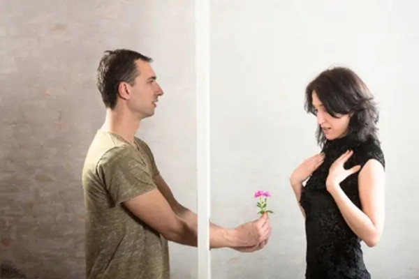 老公有了外遇怎么辦 男人不愛了的四大表現(xiàn) 老公有了外遇怎么辦 男人不愛了的四大表現(xiàn)