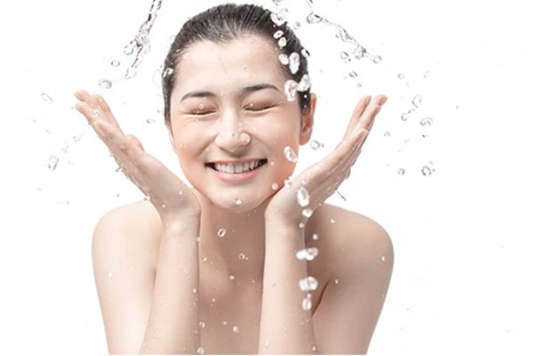 牙膏洗臉能去除黑頭嗎 牙膏洗臉的注意事項 牙膏洗臉能去除黑頭嗎 牙膏洗臉的注意事項