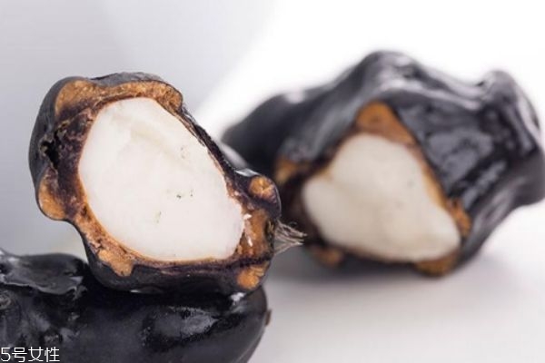 吃菱角有什么注意事項(xiàng)嗎 菱角可以怎么吃呢 吃菱角有什么注意事項(xiàng)嗎 菱角可以怎么吃呢