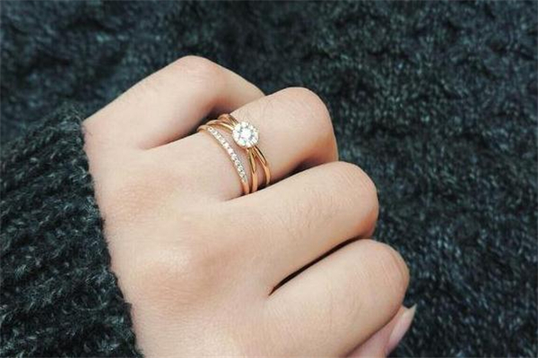 潮宏基鉆戒價(jià)格 潮宏基鉆戒怎么樣 潮宏基鉆戒價(jià)格 潮宏基鉆戒怎么樣