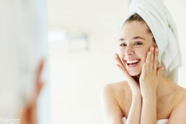 為什么鼻子愛出油 t字區(qū)出油怎么辦 為什么鼻子愛出油 t字區(qū)出油怎么辦