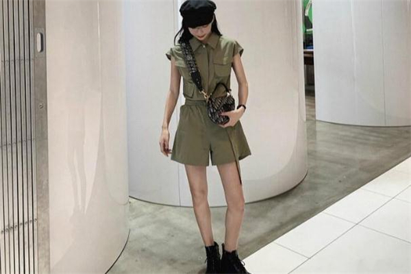 今年流行什么樣的工裝連體褲 工裝連體褲穿搭指南 今年流行什么樣的工裝連體褲 工裝連體褲穿搭指南