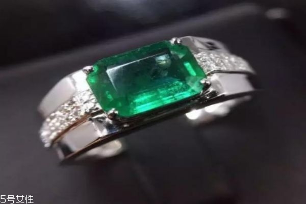 什么是不適合戴祖母綠呢 什么人適合戴祖母綠呢 什么是不適合戴祖母綠呢 什么人適合戴祖母綠呢