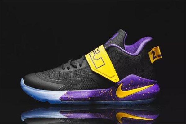 耐克使節(jié)12開箱測評 詹姆斯使節(jié)12配置怎么樣 耐克使節(jié)12開箱測評 詹姆斯使節(jié)12配置怎么樣