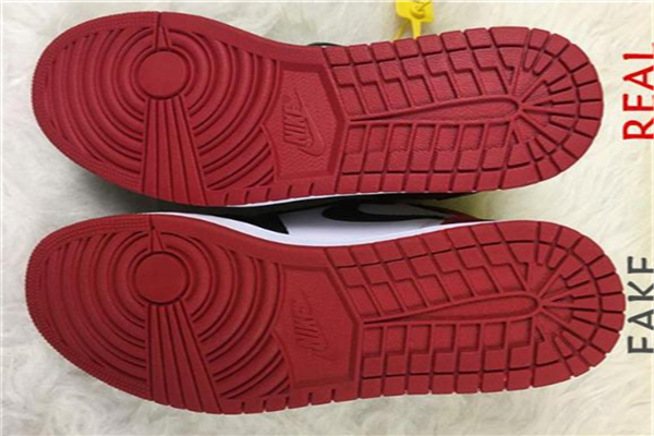 aj1紅絲綢真假對(duì)比 aj1紅絲綢黑腳趾真假鑒定 aj1紅絲綢真假對(duì)比 aj1紅絲綢黑腳趾真假鑒定