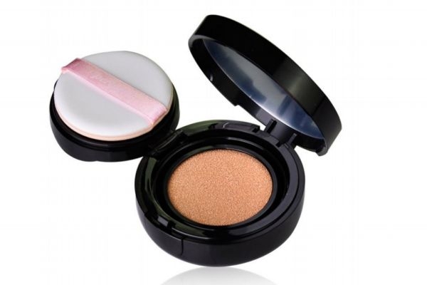 怎么使用氣墊補妝 補妝可以直接擦氣墊嗎 怎么使用氣墊補妝 補妝可以直接擦氣墊嗎