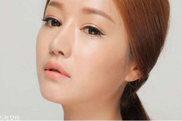 為什么鼻子愛出油 t字區(qū)出油怎么辦 為什么鼻子愛出油 t字區(qū)出油怎么辦