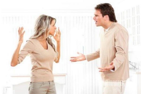 談戀愛吵架正常嗎 談戀愛吵架怎么解決 談戀愛吵架正常嗎 談戀愛吵架怎么解決