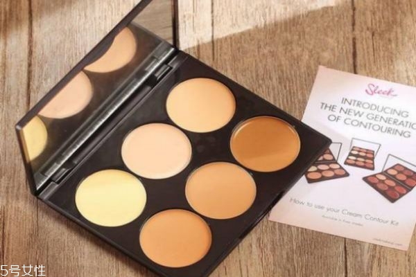 修容粉和修容棒的區(qū)別 修容盤(pán)好用還是修容棒好用 修容粉和修容棒的區(qū)別 修容盤(pán)好用還是修容棒好用