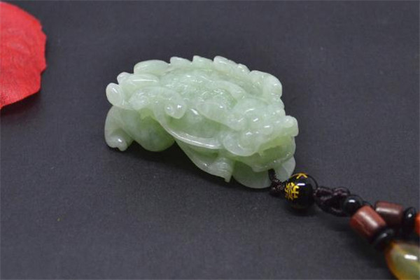 翡翠貔貅怎么開光 翡翠貔貅的佩戴忌諱 翡翠貔貅怎么開光 翡翠貔貅的佩戴忌諱