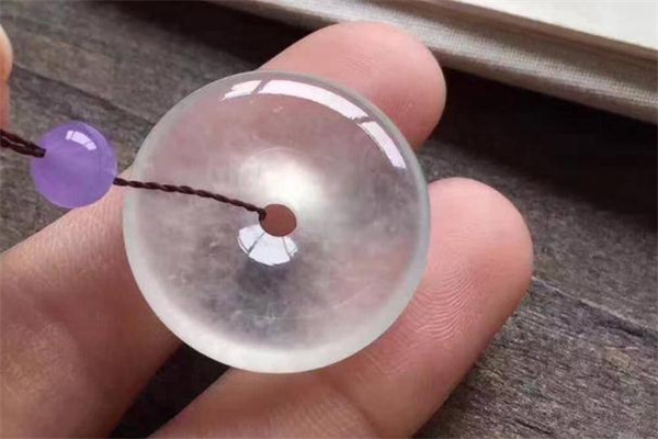 冰種翡翠為什么會(huì)有棉 冰種翡翠有棉絮好嗎 冰種翡翠為什么會(huì)有棉 冰種翡翠有棉絮好嗎