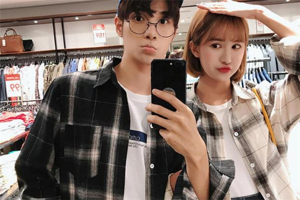 夏天情侶裝怎么搭配 夏天情侶裝怎么穿好看 夏天情侶裝怎么搭配 夏天情侶裝怎么穿好看