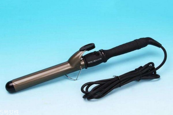 卷發(fā)棒會對頭發(fā)造成傷害嗎 卷發(fā)棒的危害 卷發(fā)棒會對頭發(fā)造成傷害嗎 卷發(fā)棒的危害