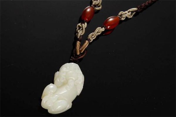 和田玉貔貅適合什么人戴 和田玉貔貅寓意是什么 和田玉貔貅適合什么人戴 和田玉貔貅寓意是什么