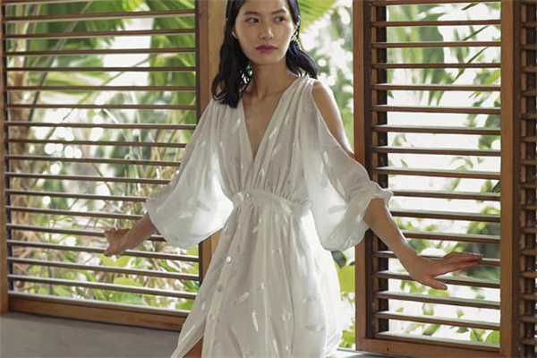 別墅度假穿什么衣服好看 去別墅玩穿什么好看 別墅度假穿什么衣服好看 去別墅玩穿什么好看