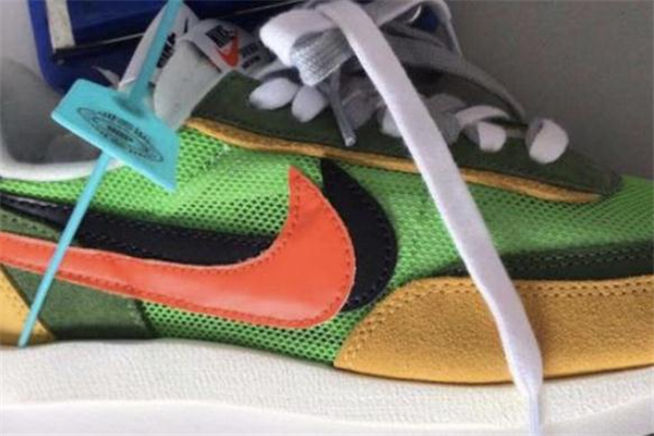 sacai聯(lián)名nike真假對(duì)比 耐克sacai聯(lián)名怎么看真假 sacai聯(lián)名nike真假對(duì)比 耐克sacai聯(lián)名怎么看真假