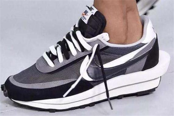 sacai聯(lián)名nike真假對(duì)比 耐克sacai聯(lián)名怎么看真假 sacai聯(lián)名nike真假對(duì)比 耐克sacai聯(lián)名怎么看真假