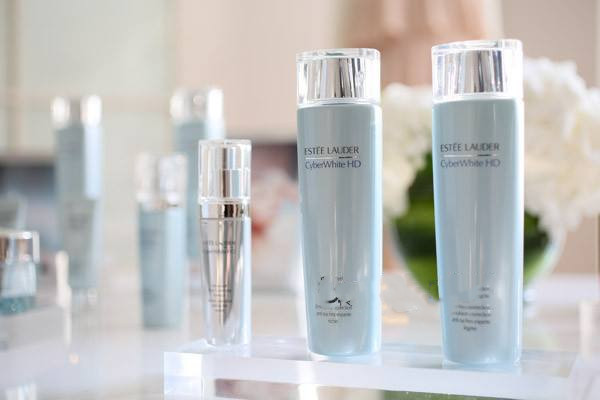 雅詩蘭黛是美國的嗎 雅詩蘭黛眼霜區(qū)別 雅詩蘭黛是美國的嗎 雅詩蘭黛眼霜區(qū)別