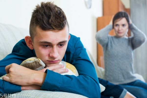 怎樣知道男人婚后對(duì)自己怎么樣 婚前教你怎么看男人 怎樣知道男人婚后對(duì)自己怎么樣 婚前教你怎么看男人