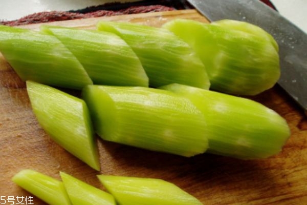 什么是白苣呢 白苣有什么營養(yǎng)價值呢 什么是白苣呢 白苣有什么營養(yǎng)價值呢