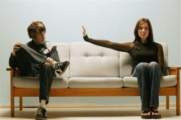 女朋友不開(kāi)心怎么哄 女朋友不開(kāi)心怎么安慰 女朋友不開(kāi)心怎么哄 女朋友不開(kāi)心怎么安慰