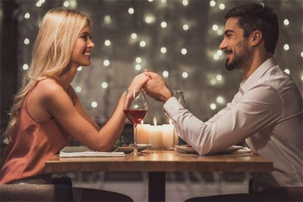 第一次約會(huì)男生要接女生嗎 第一次約會(huì)要開車去接嗎 第一次約會(huì)男生要接女生嗎 第一次約會(huì)要開車去接嗎