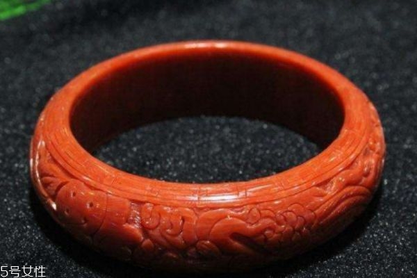 什么是紅珊瑚手鐲呢 紅珊瑚手鐲有什么作用呢 什么是紅珊瑚手鐲呢 紅珊瑚手鐲有什么作用呢