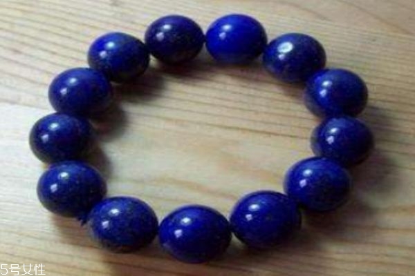 什么是青金石呢 青金石有什么作用呢 什么是青金石呢 青金石有什么作用呢