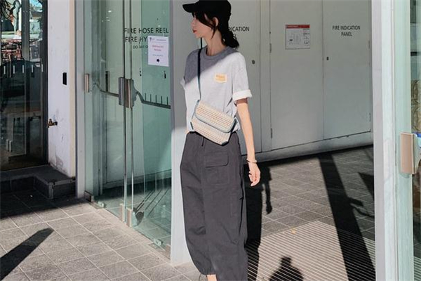 工裝褲什么顏色好看 工裝褲什么顏色最百搭 工裝褲什么顏色好看 工裝褲什么顏色最百搭