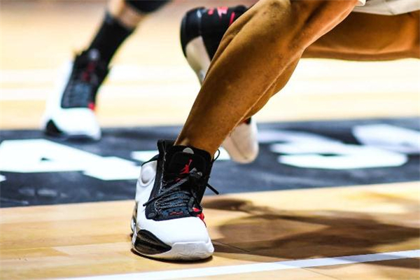 aj34實(shí)戰(zhàn)測(cè)評(píng) aj34實(shí)戰(zhàn)怎么樣 aj34實(shí)戰(zhàn)測(cè)評(píng) aj34實(shí)戰(zhàn)怎么樣