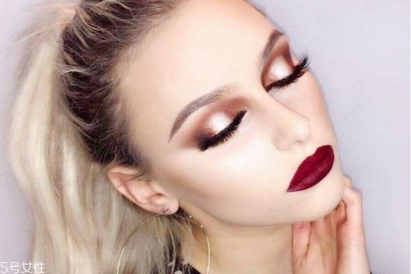 化妝失手應該如何補救 化妝的常見誤區(qū)有哪些
