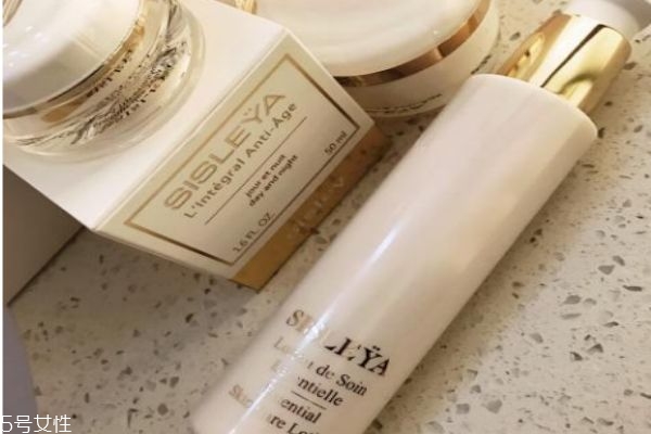 希思黎抗皺活膚精華水好嗎 sisley抗皺修活精華水 希思黎抗皺活膚精華水好嗎 sisley抗皺修活精華水