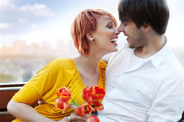 缺乏安全感的女生怎么追 缺乏安全感的女生喜歡什么男生 缺乏安全感的女生怎么追 缺乏安全感的女生喜歡什么男生