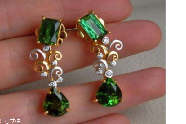 碧璽應該怎么保養(yǎng)呢 什么人群適合戴碧璽呢