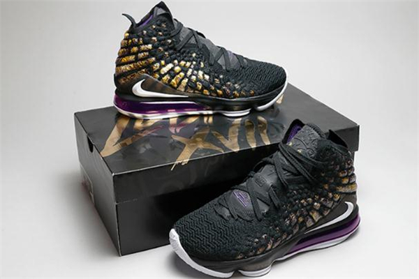 耐克詹姆斯17代開箱測評 lbj17實物開箱報告 耐克詹姆斯17代開箱測評 lbj17實物開箱報告