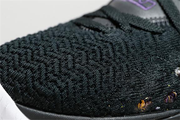 耐克詹姆斯17代開箱測評 lbj17實物開箱報告 耐克詹姆斯17代開箱測評 lbj17實物開箱報告