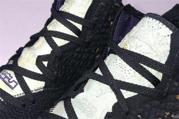 耐克詹姆斯17代開箱測評 lbj17實物開箱報告 耐克詹姆斯17代開箱測評 lbj17實物開箱報告