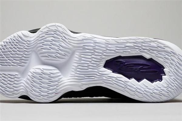 耐克詹姆斯17代開箱測評 lbj17實物開箱報告 耐克詹姆斯17代開箱測評 lbj17實物開箱報告