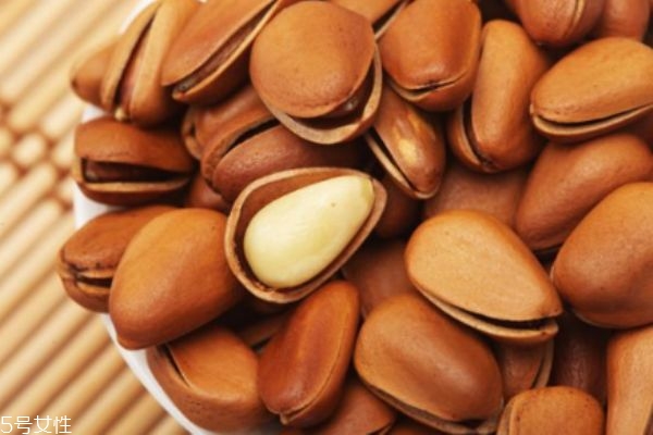 松子有什么營養(yǎng)價(jià)值呢 吃松子有什么好處呢 松子有什么營養(yǎng)價(jià)值呢 吃松子有什么好處呢