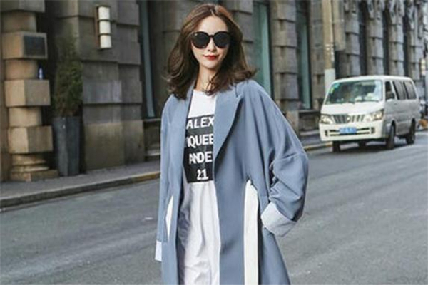 微胖女生換季怎么穿搭 微胖女生換季穿什么顯瘦 微胖女生換季怎么穿搭 微胖女生換季穿什么顯瘦