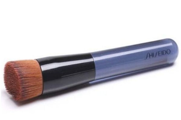 粉底刷使用前沾水嗎 粉底刷的正確使用方法 粉底刷使用前沾水嗎 粉底刷的正確使用方法