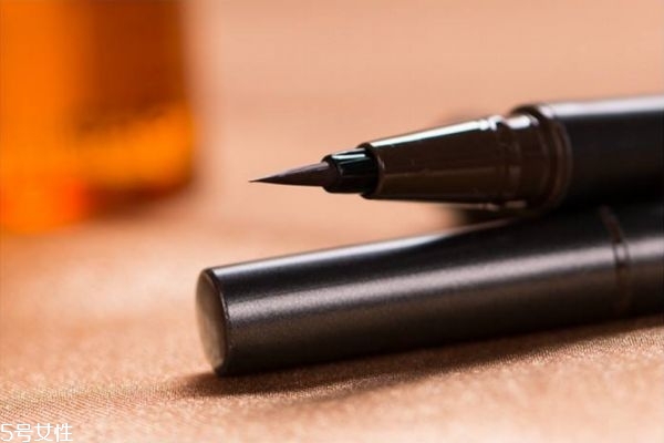 哪款眼線筆不暈妝 十大好用眼線筆 哪款眼線筆不暈妝 十大好用眼線筆